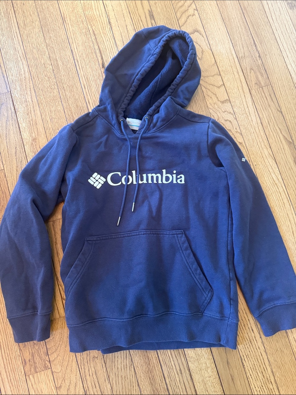 Columbia Navy Pullover Hoodie with White Logo. Women’s XS
